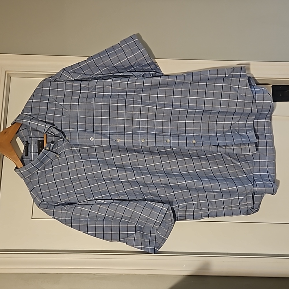 Men's XXL VanHeusen short sleeve shirt